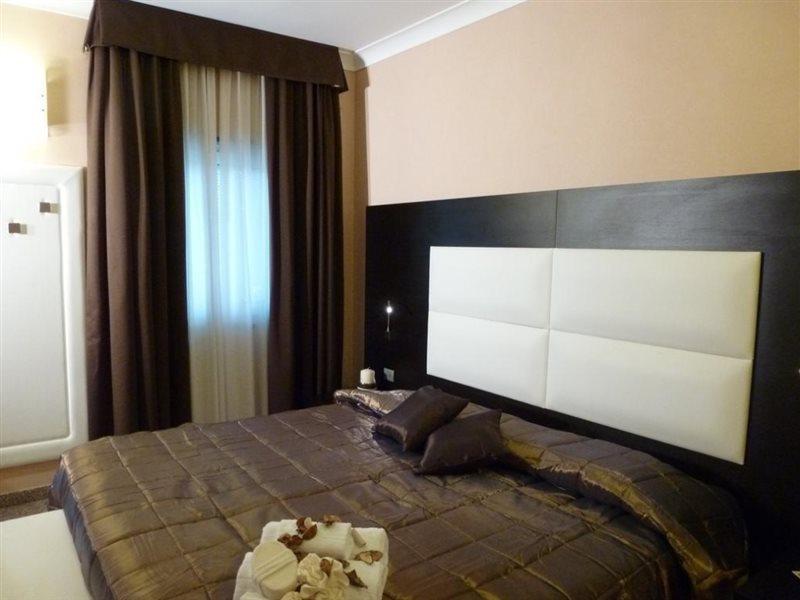 Eh Rome Airport Euro House Hotels Fiumicino Ngoại thất bức ảnh