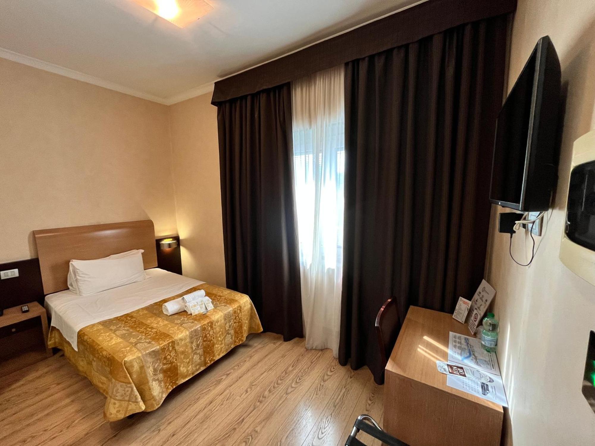 Eh Rome Airport Euro House Hotels Fiumicino Ngoại thất bức ảnh