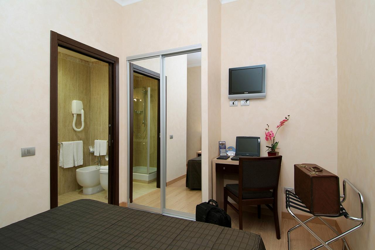 Eh Rome Airport Euro House Hotels Fiumicino Ngoại thất bức ảnh