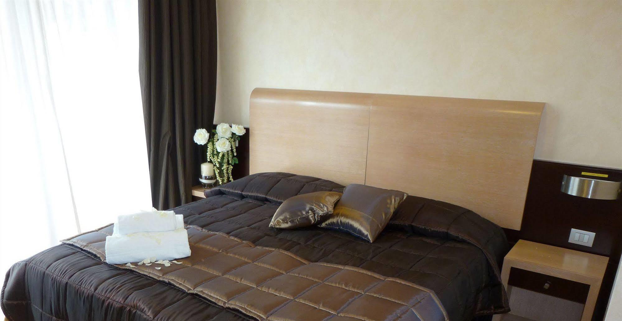 Eh Rome Airport Euro House Hotels Fiumicino Ngoại thất bức ảnh